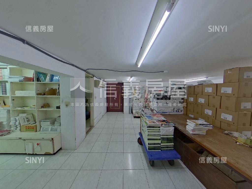 近永和國小夾層加蓋店鋪房屋室內格局與周邊環境