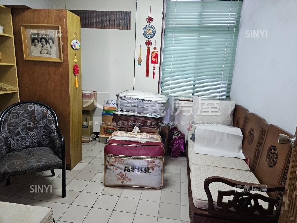 華山低總２房有頂加房屋室內格局與周邊環境