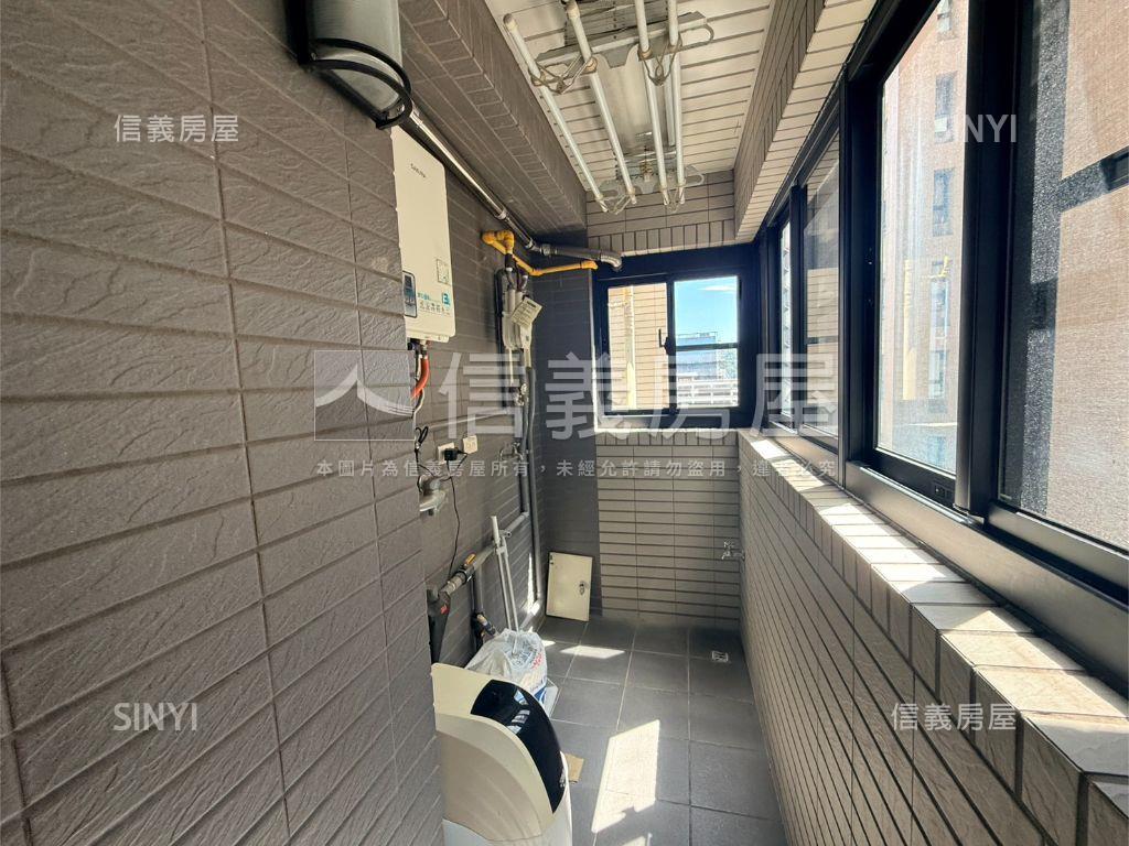 富宇愛慕朝西南美三房房屋室內格局與周邊環境