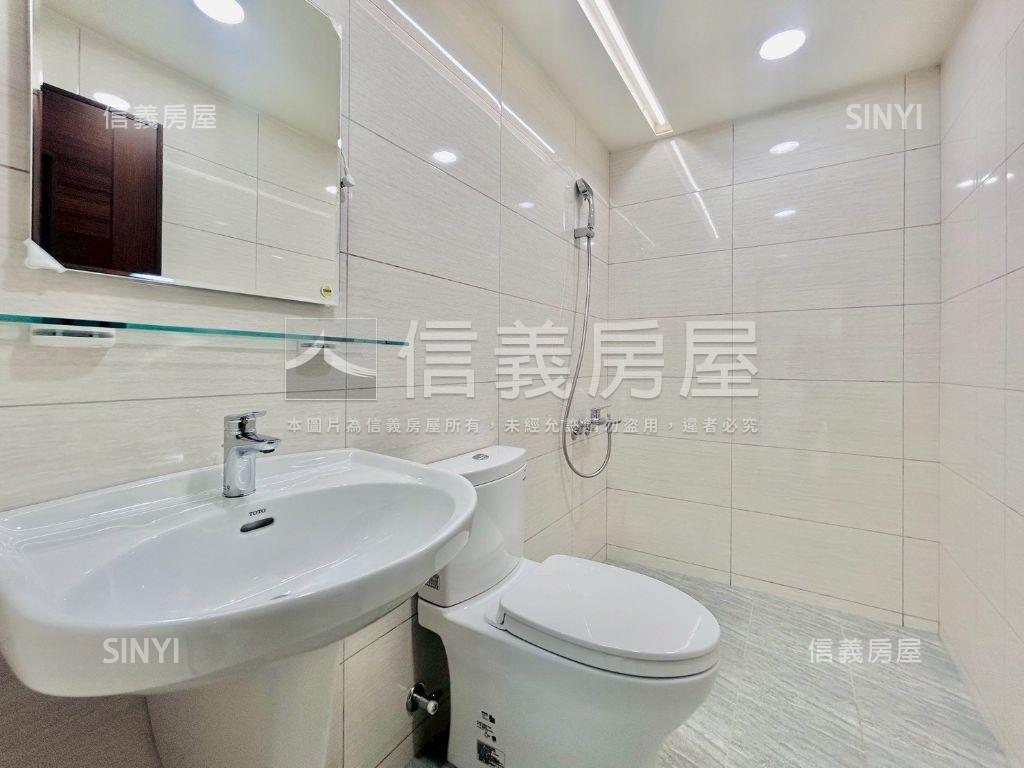 南屯精科商圈角間透店房屋室內格局與周邊環境