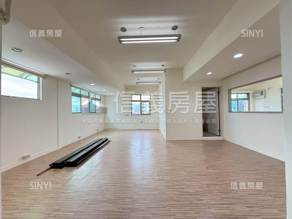 正重慶北景觀電梯雙拼邊間房屋室內格局與周邊環境