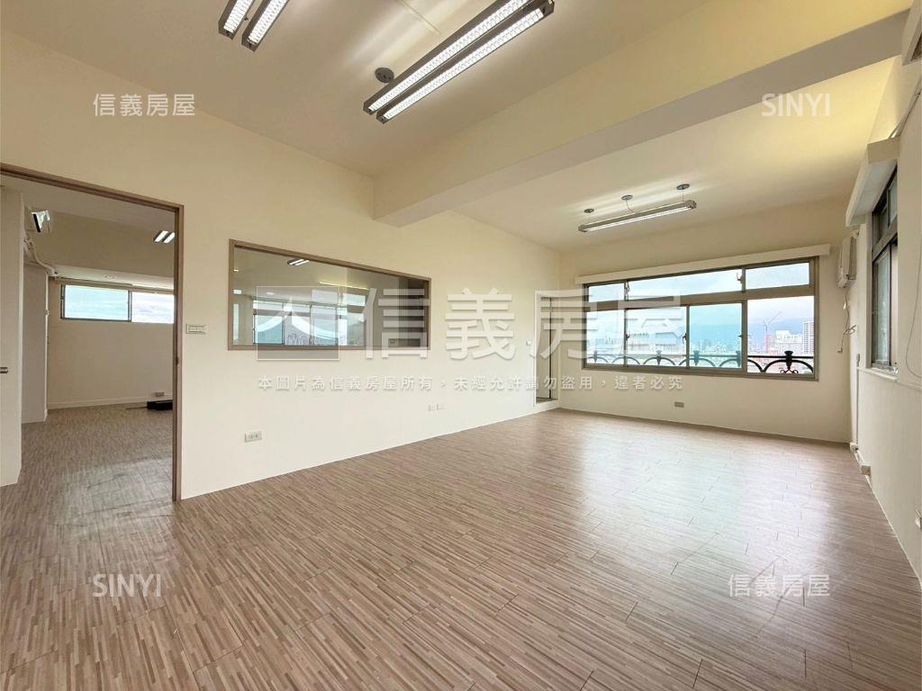 正重慶北景觀電梯雙拼邊間房屋室內格局與周邊環境