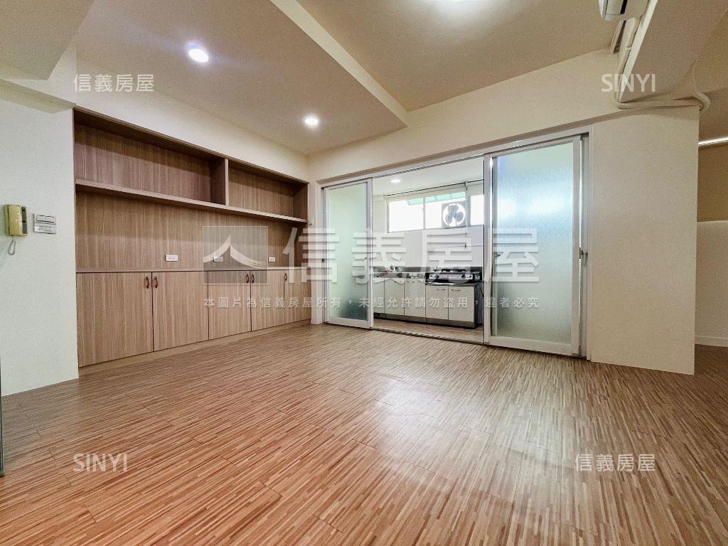 正重慶北景觀電梯雙拼邊間房屋室內格局與周邊環境