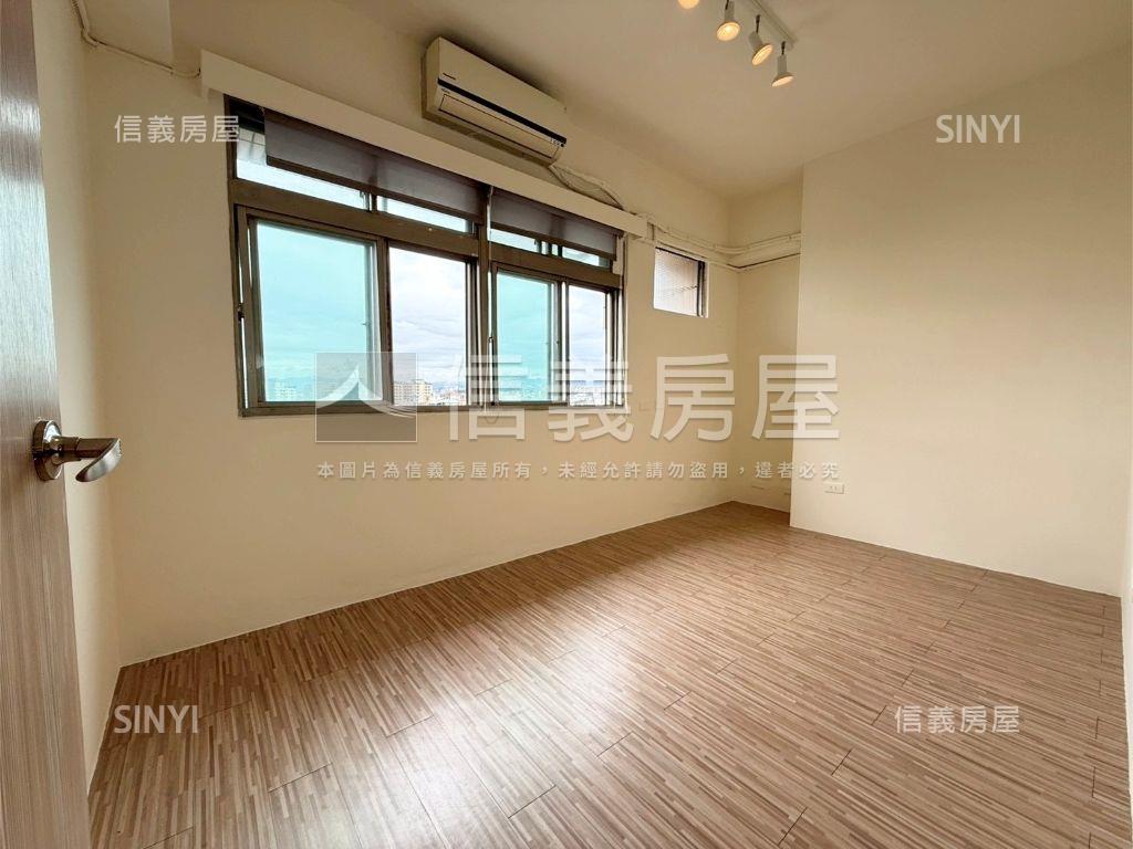 正重慶北景觀電梯雙拼邊間房屋室內格局與周邊環境