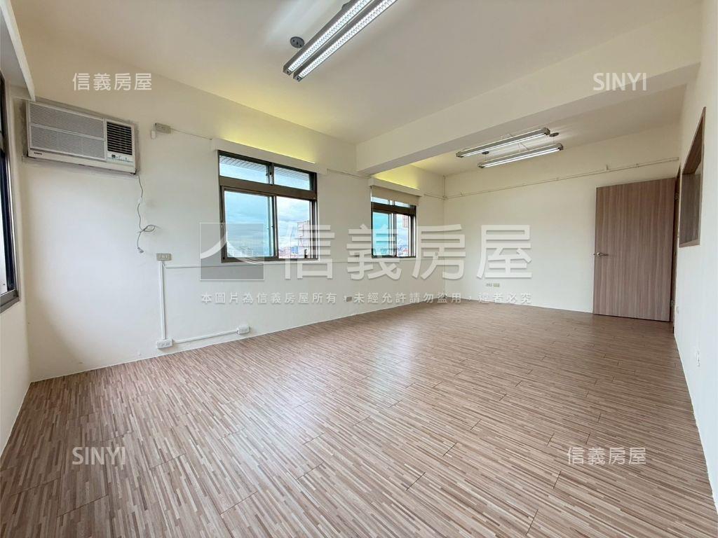 正重慶北景觀電梯雙拼邊間房屋室內格局與周邊環境