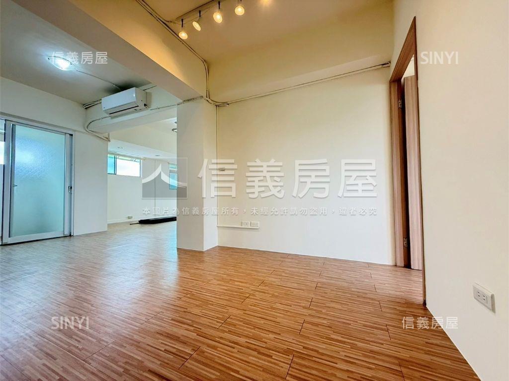 正重慶北景觀電梯雙拼邊間房屋室內格局與周邊環境