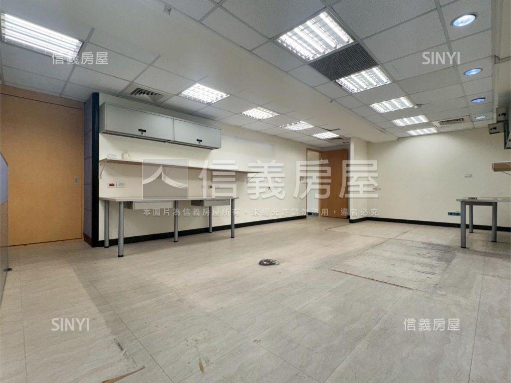 精選世貿邊間帷幕氣派辦公房屋室內格局與周邊環境