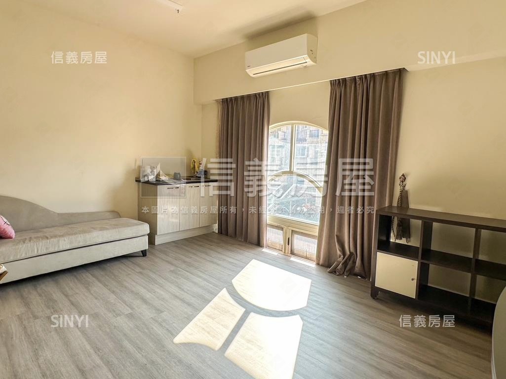 社區型別墅便利停車有露臺房屋室內格局與周邊環境