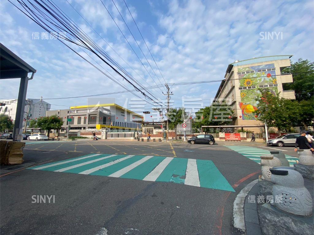 十五期商業區土地房屋室內格局與周邊環境