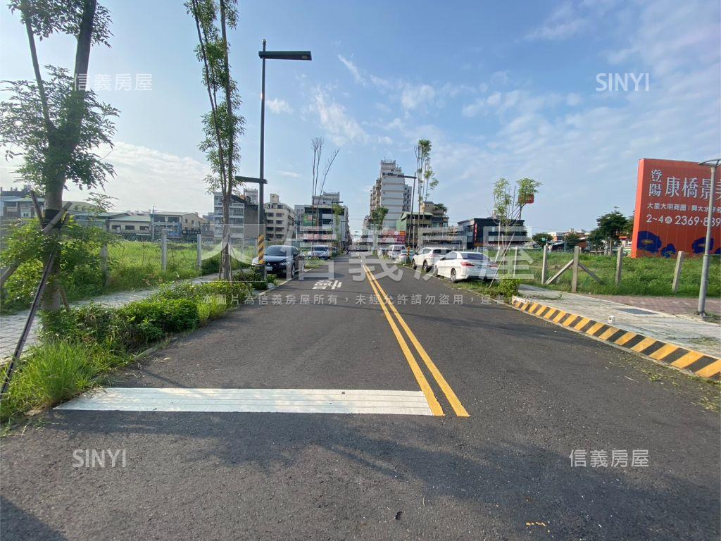 十五期商業區土地房屋室內格局與周邊環境