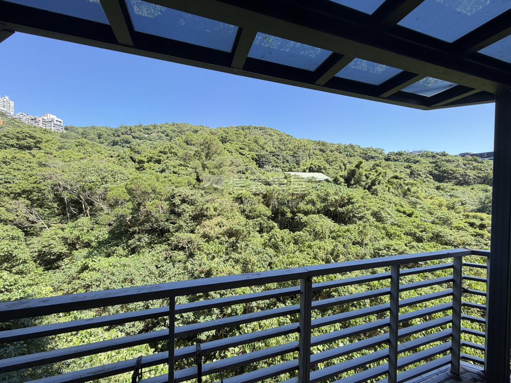 海天露臺山居綠景捷運二房房屋室內格局與周邊環境