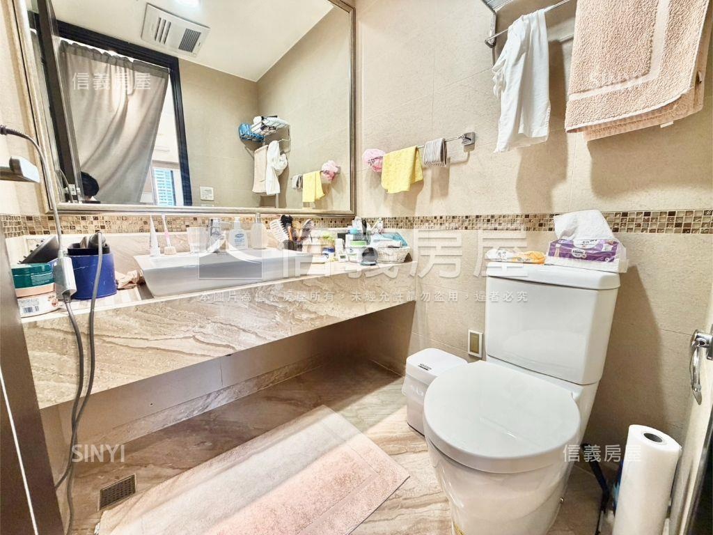 國泰雙璽高樓４房雙車位房屋室內格局與周邊環境