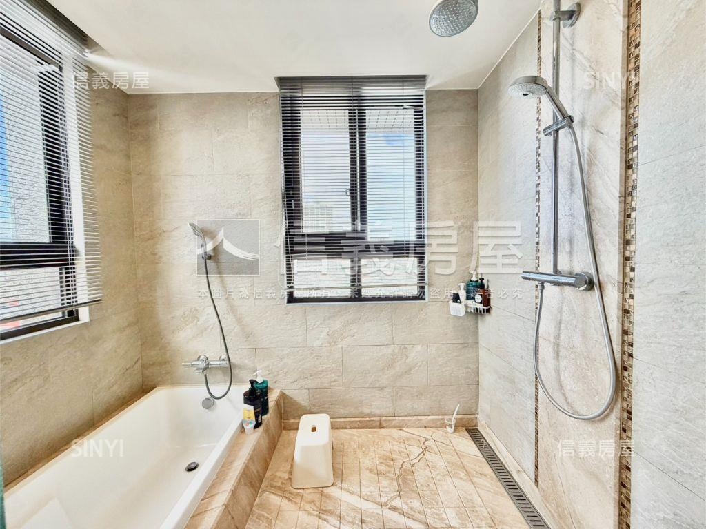 國泰雙璽高樓４房雙車位房屋室內格局與周邊環境