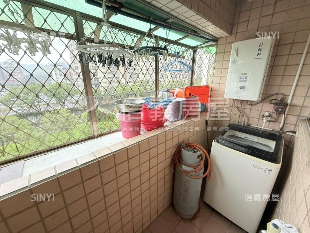 汐止仁德福興三房車位房屋室內格局與周邊環境