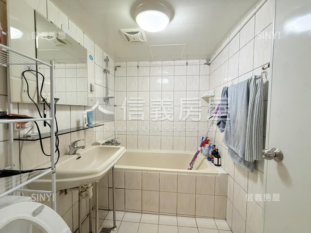 汐止仁德福興三房車位房屋室內格局與周邊環境