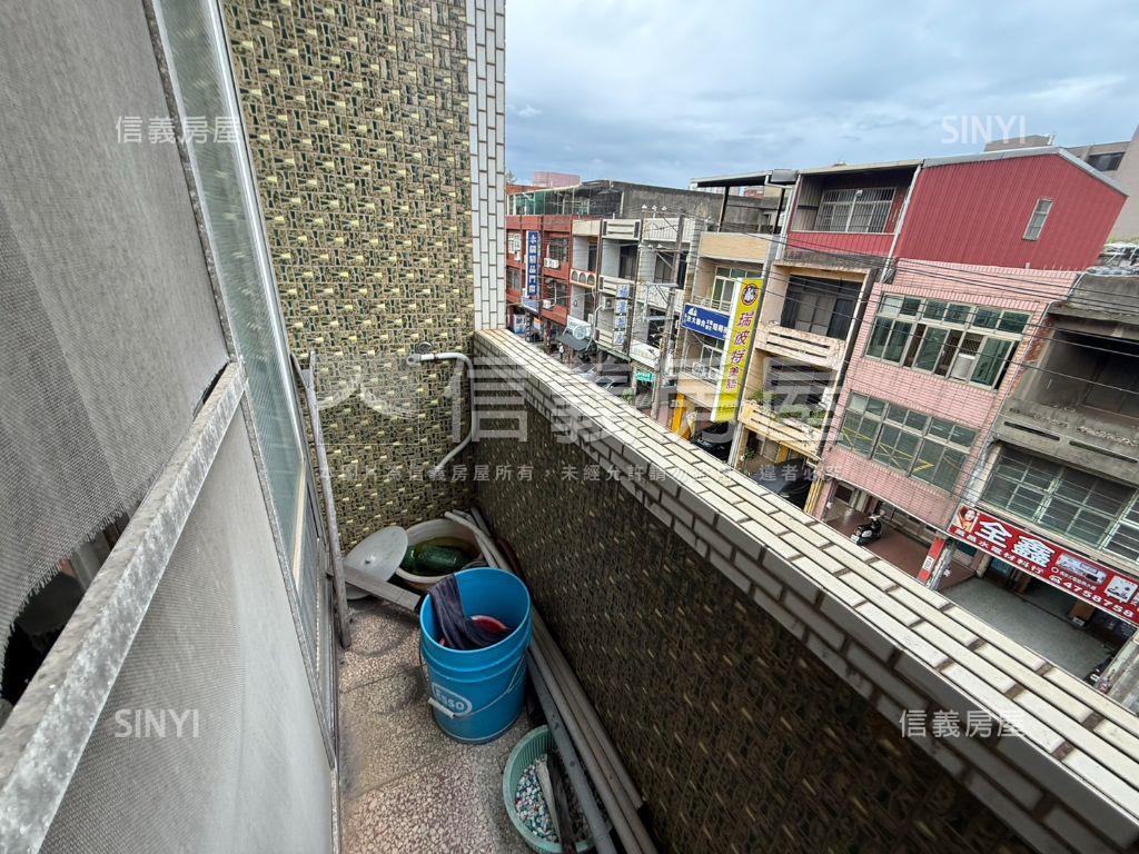近楊梅市場臨路透天房屋室內格局與周邊環境
