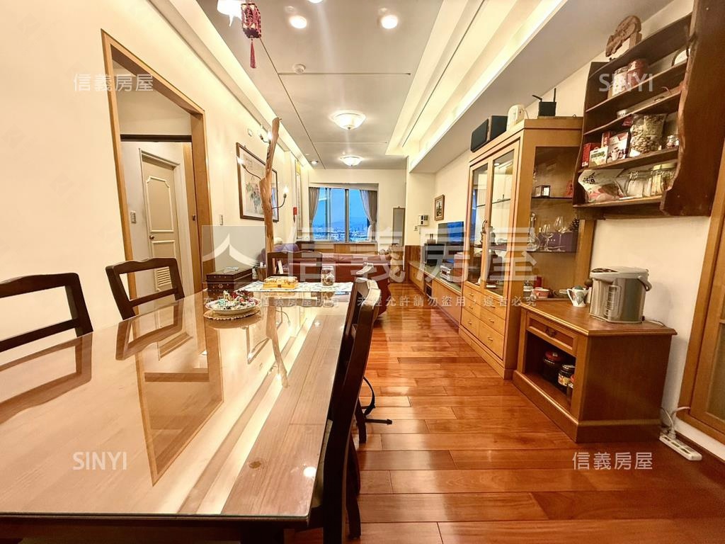 馬年冠德裝潢電梯三房房屋室內格局與周邊環境