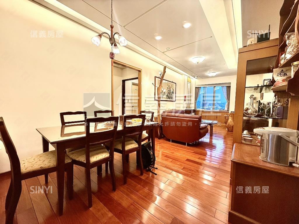 馬年冠德裝潢電梯三房房屋室內格局與周邊環境