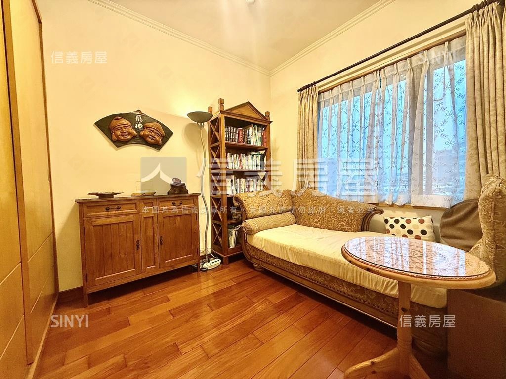 馬年冠德裝潢電梯三房房屋室內格局與周邊環境