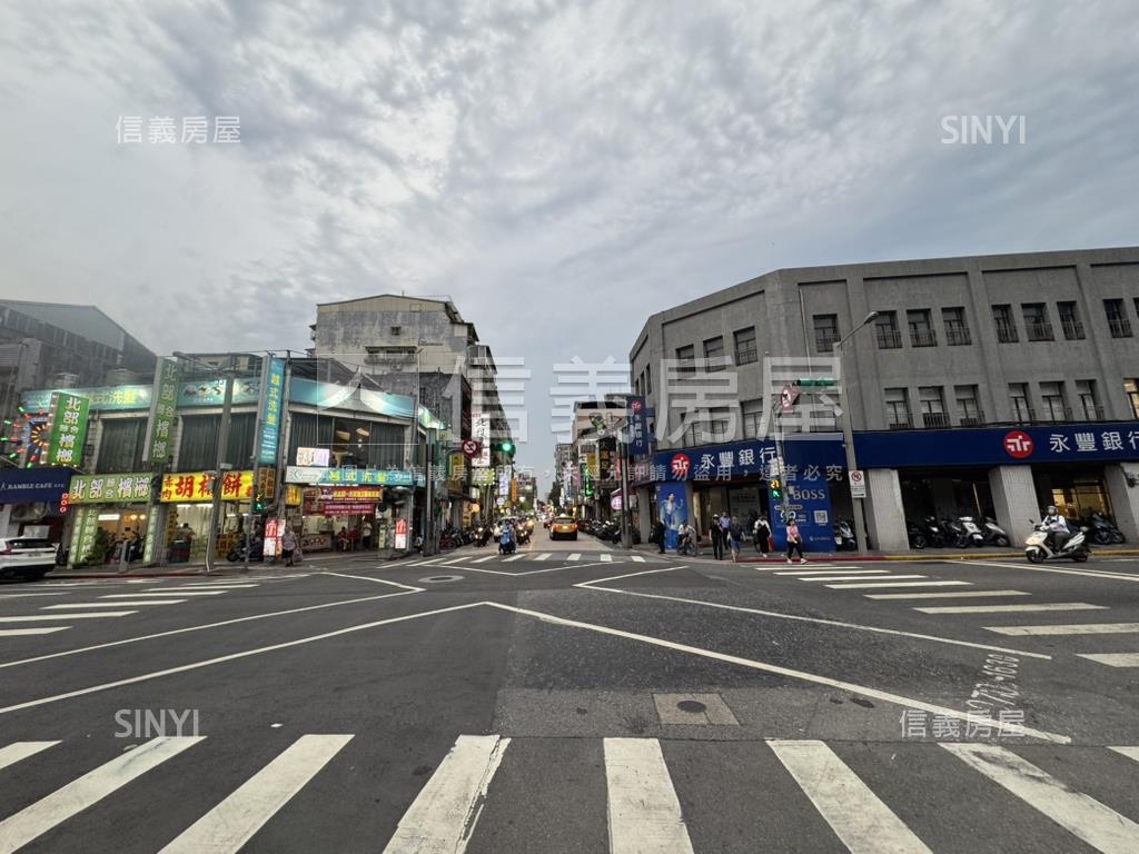 鑽石高樓面學校房屋室內格局與周邊環境