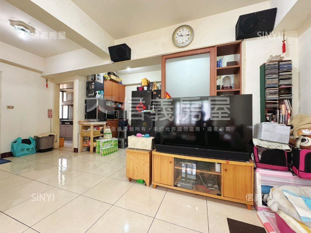 文心國小旁兩房兩衛附車位房屋室內格局與周邊環境