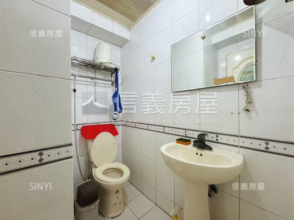 文心國小旁兩房兩衛附車位房屋室內格局與周邊環境