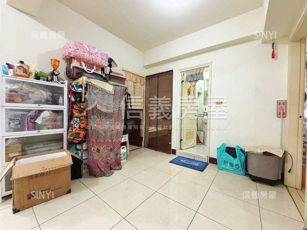 文心國小旁兩房兩衛附車位房屋室內格局與周邊環境