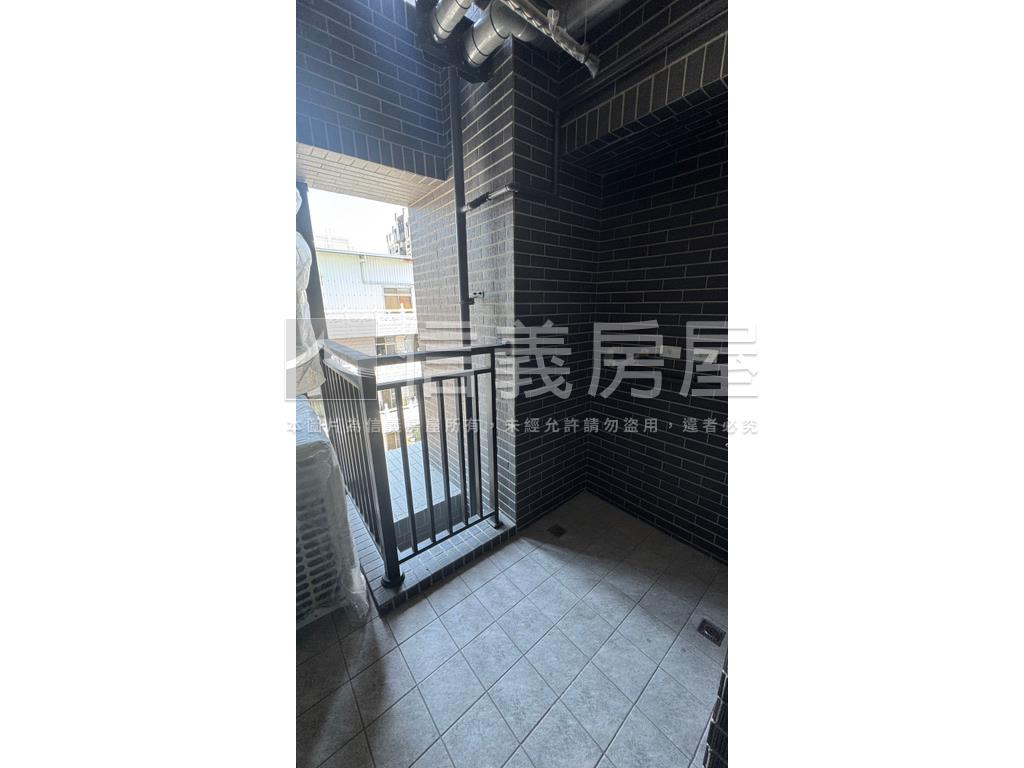 「惟美」邊間三房平車房屋室內格局與周邊環境