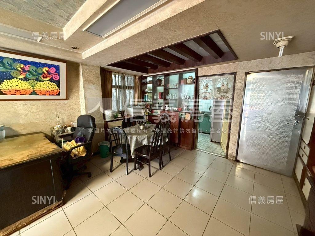 近中山路低總價三樓美寓房屋室內格局與周邊環境