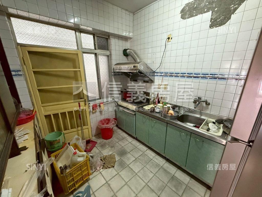 近中山路低總價三樓美寓房屋室內格局與周邊環境
