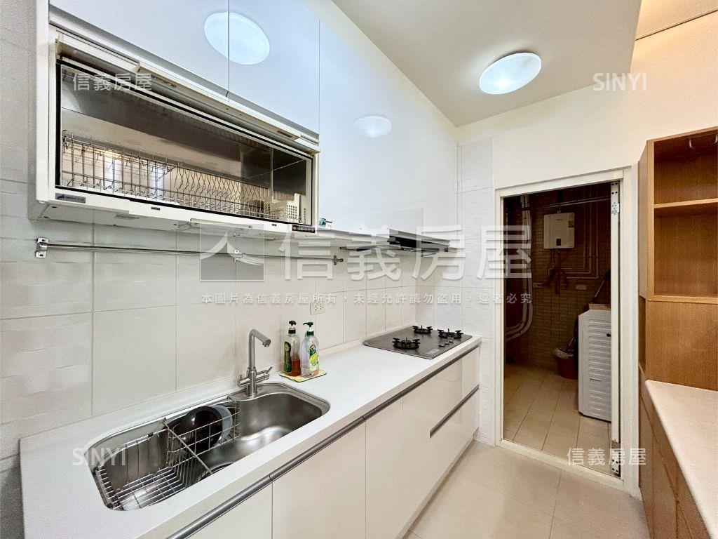 啟奧邦城大三房雙車位房屋室內格局與周邊環境