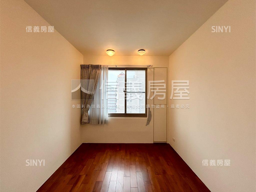 啟奧邦城大三房雙車位房屋室內格局與周邊環境