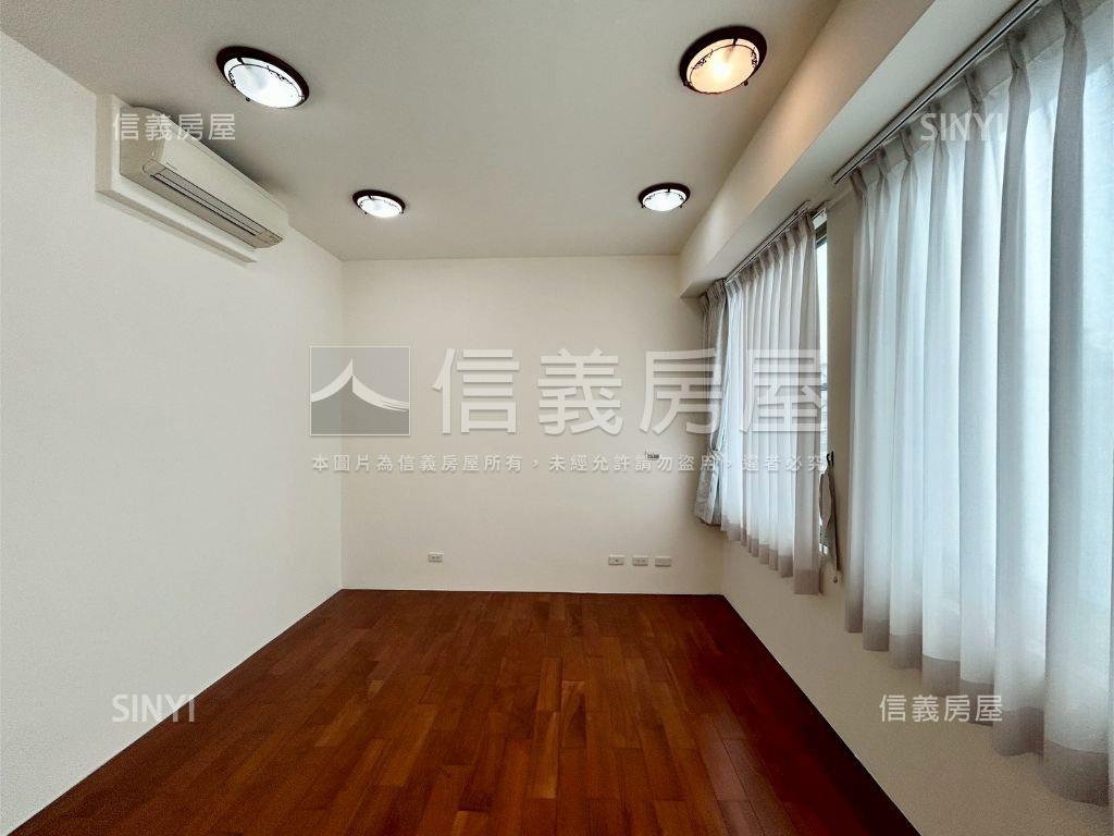 啟奧邦城大三房雙車位房屋室內格局與周邊環境