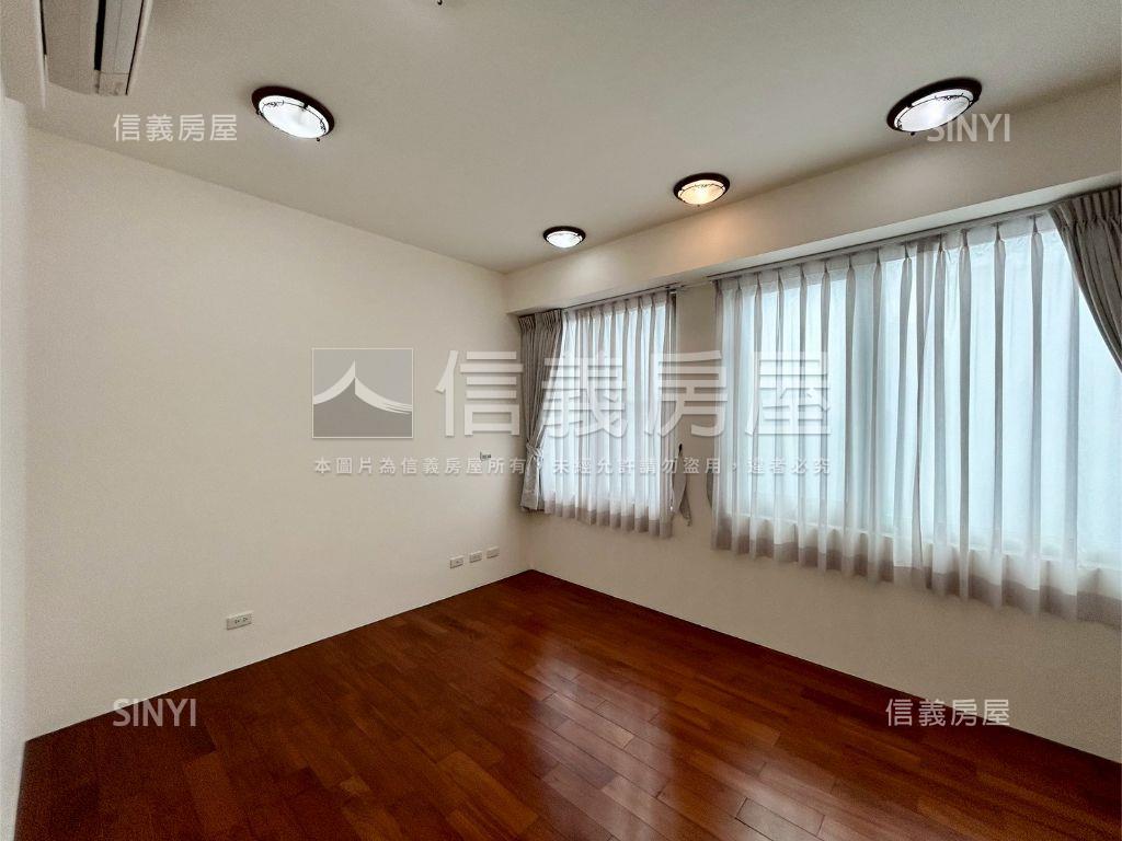 啟奧邦城大三房雙車位房屋室內格局與周邊環境