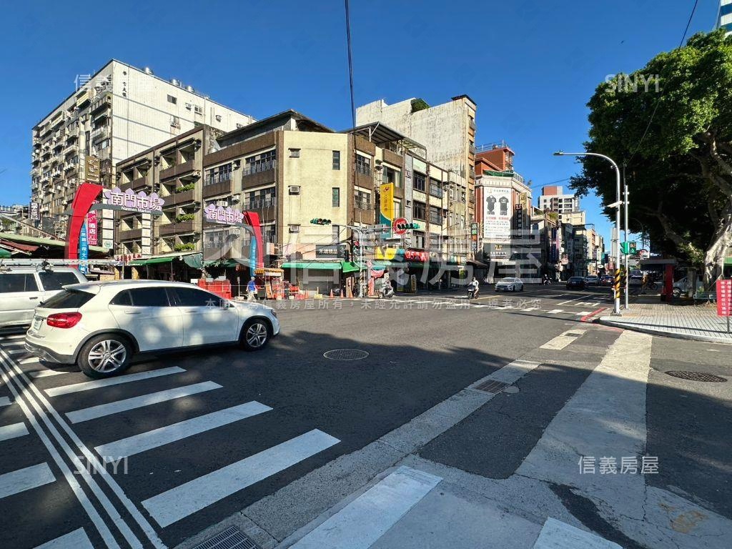 近桃園火車站錢櫃商業大樓房屋室內格局與周邊環境