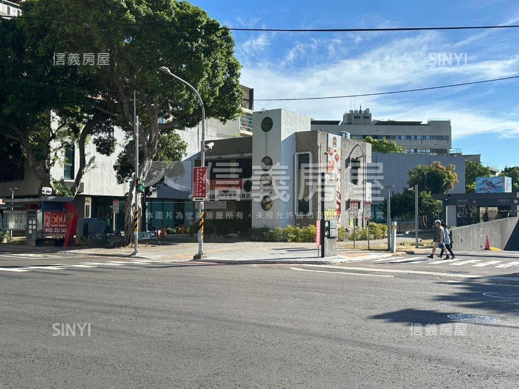 近桃園火車站錢櫃商業大樓房屋室內格局與周邊環境