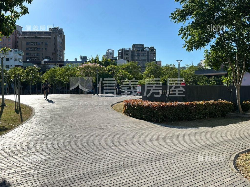 近桃園火車站錢櫃商業大樓房屋室內格局與周邊環境