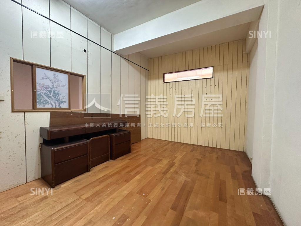 近北平㊣河北路旺財透店房屋室內格局與周邊環境