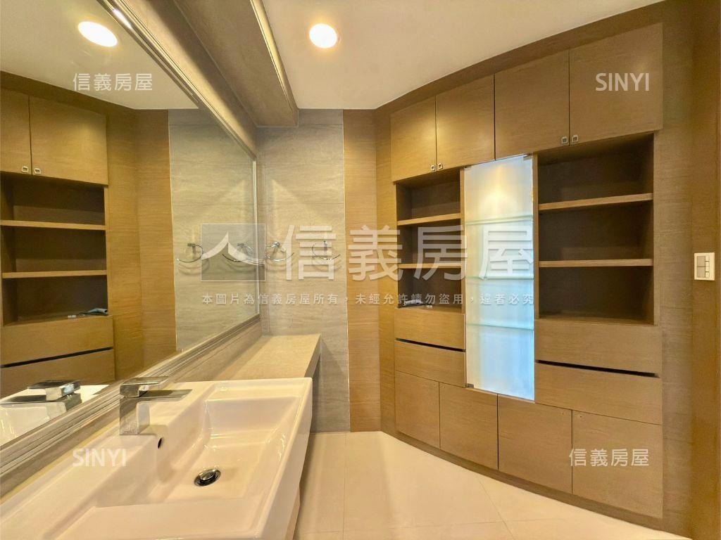 富廣ＶＩＳＩＯＮ景觀四房房屋室內格局與周邊環境