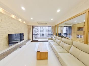 鎏金溫馨高樓三房