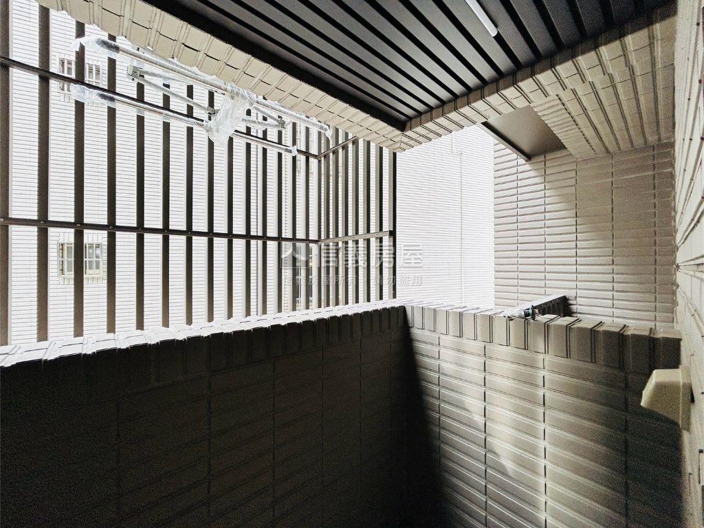 金之邸兩房兩衛浴４Ｆ房屋室內格局與周邊環境