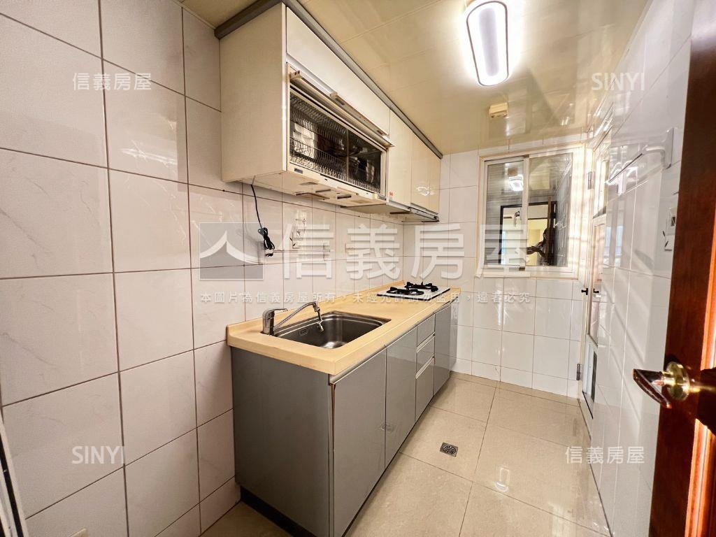 君悅豪景歐風三房車位房屋室內格局與周邊環境