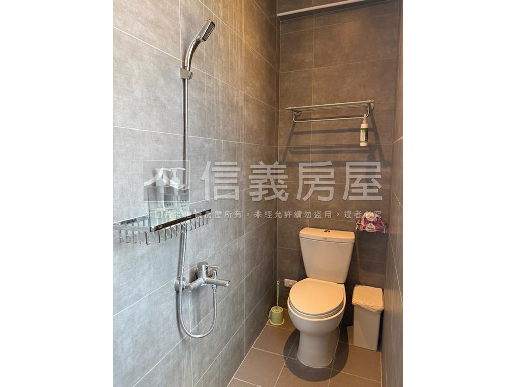 海安路整新美透天房屋室內格局與周邊環境