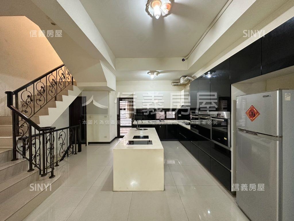 新光學區間間套房電梯別墅房屋室內格局與周邊環境