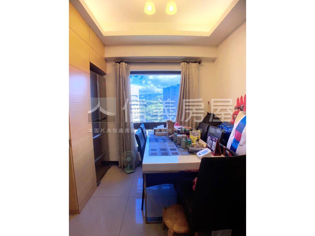 內湖指標高樓２房車位房屋室內格局與周邊環境