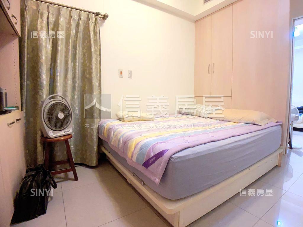 內湖指標高樓２房車位房屋室內格局與周邊環境