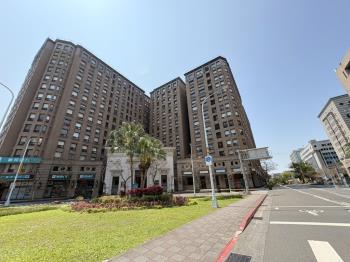 內湖指標高樓２房車位