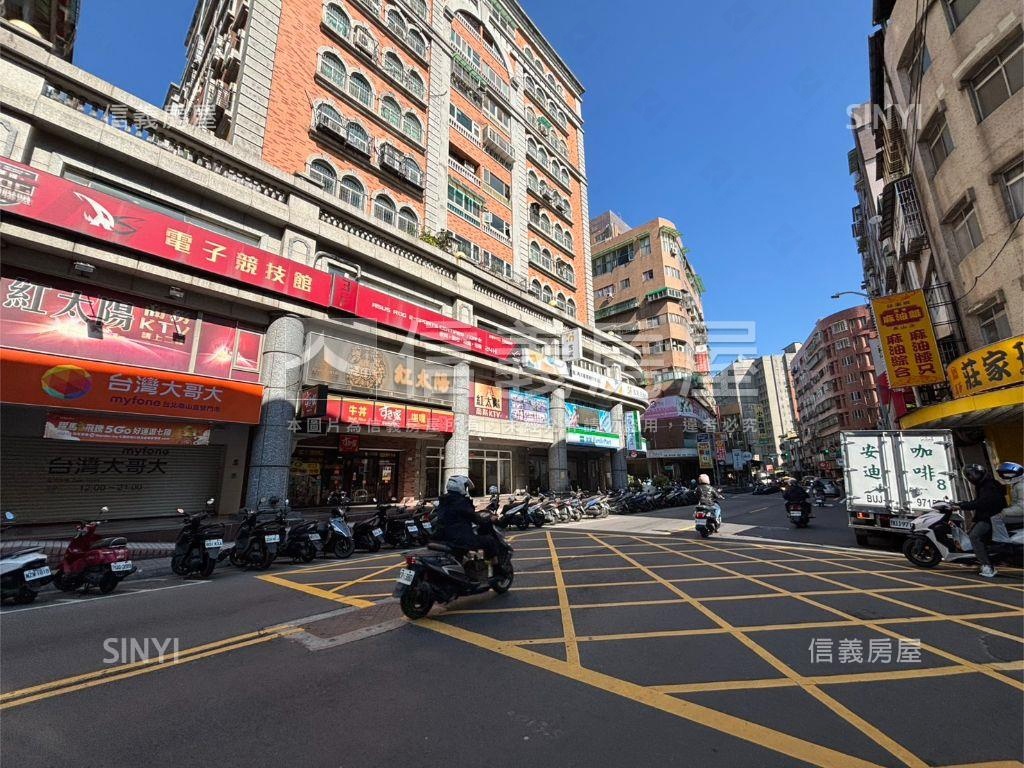 明志科大投資金雞母房屋室內格局與周邊環境