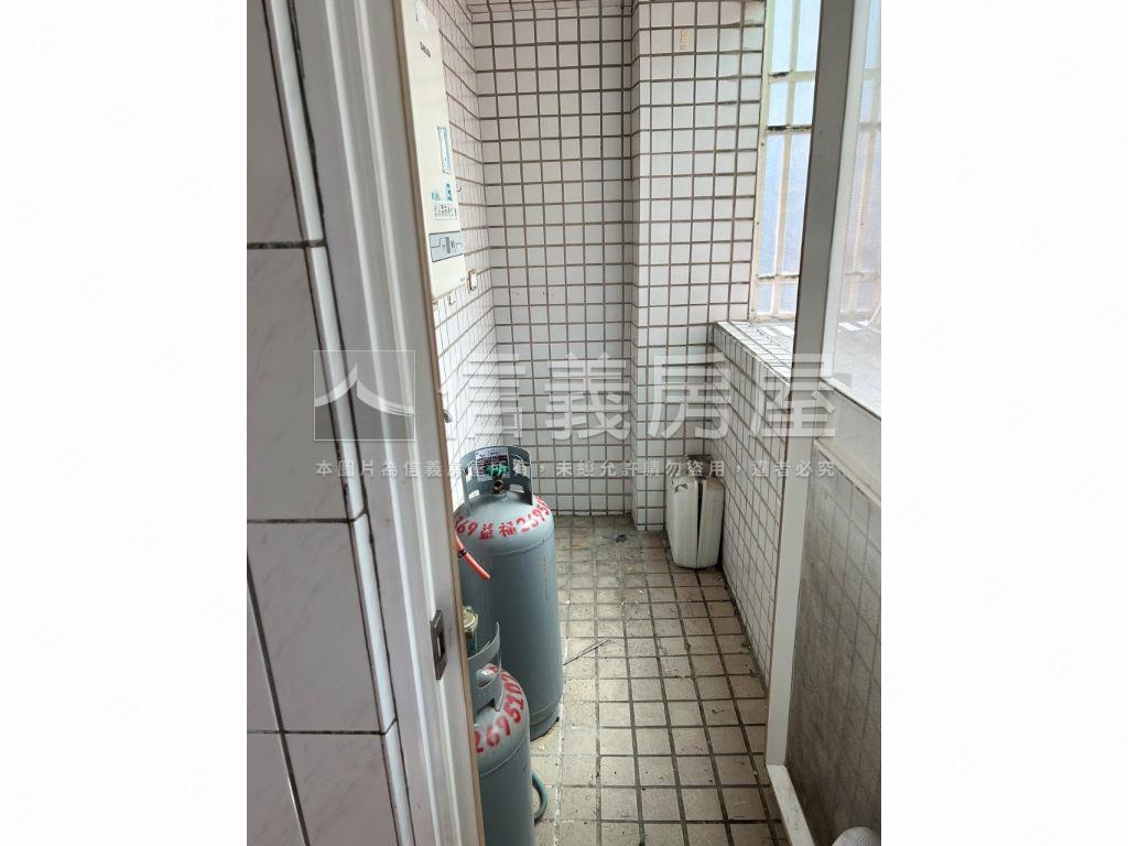 博市社區三房加車位房屋室內格局與周邊環境