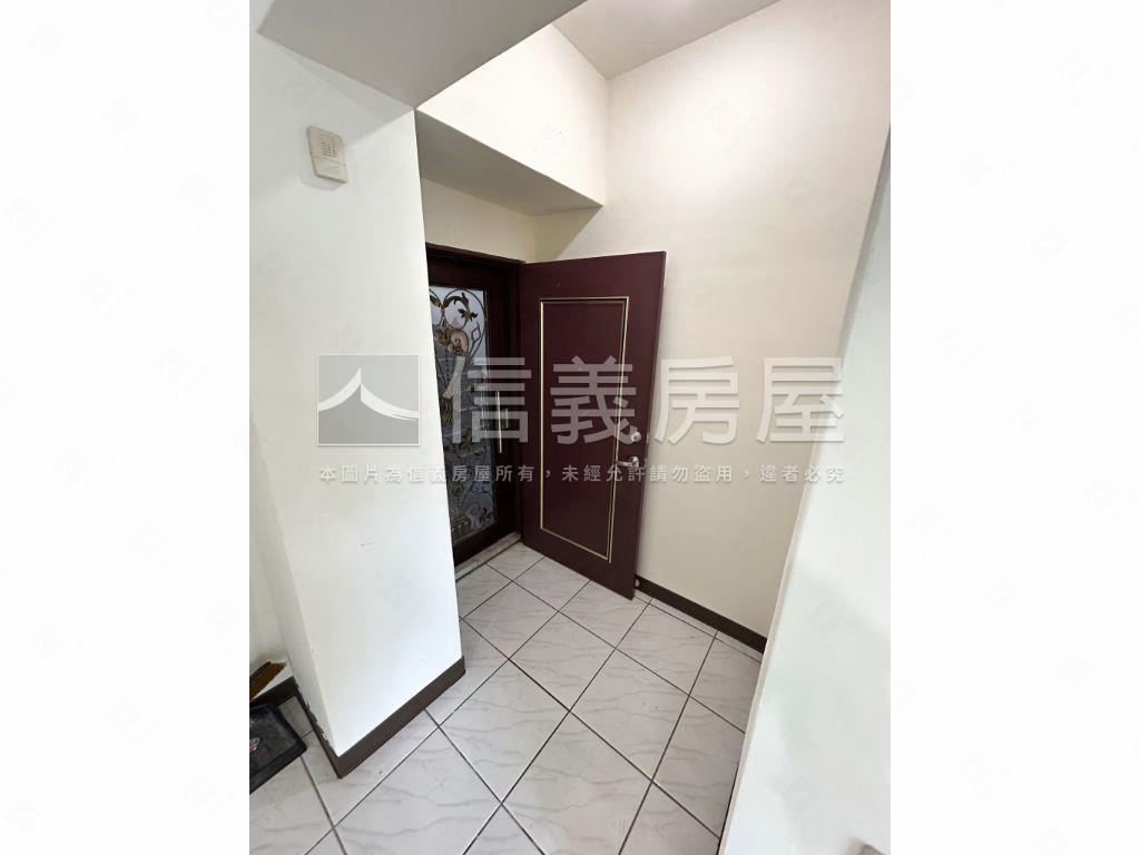 博市社區三房加車位房屋室內格局與周邊環境